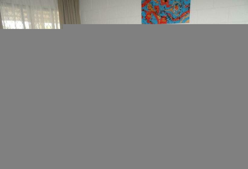 Номер Стандарт, Oakey Motel