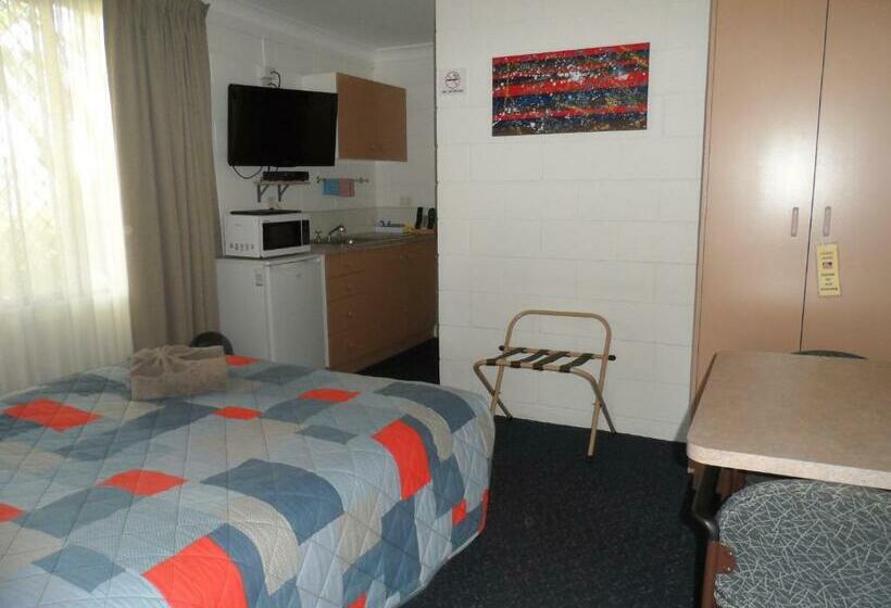 Номер Стандарт, Oakey Motel