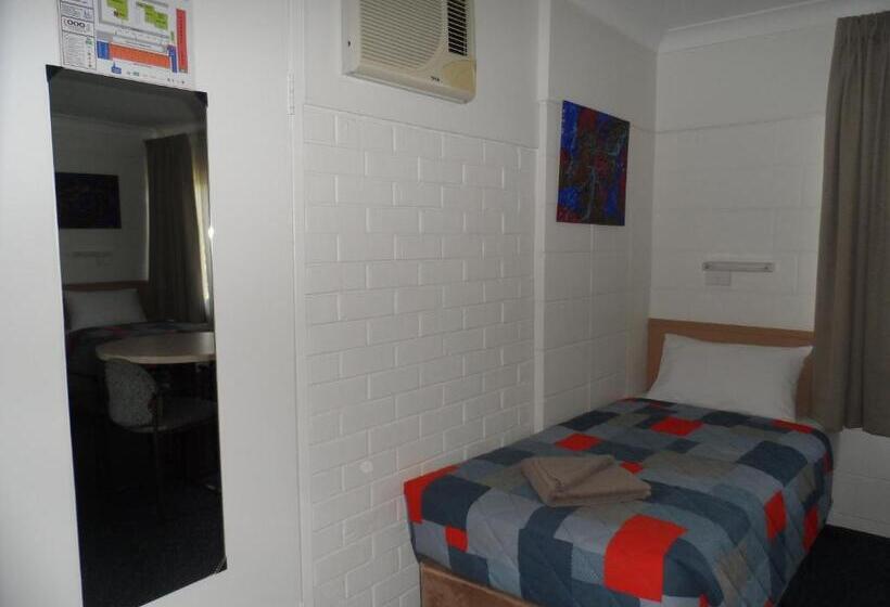 Семейный Номер, Oakey Motel