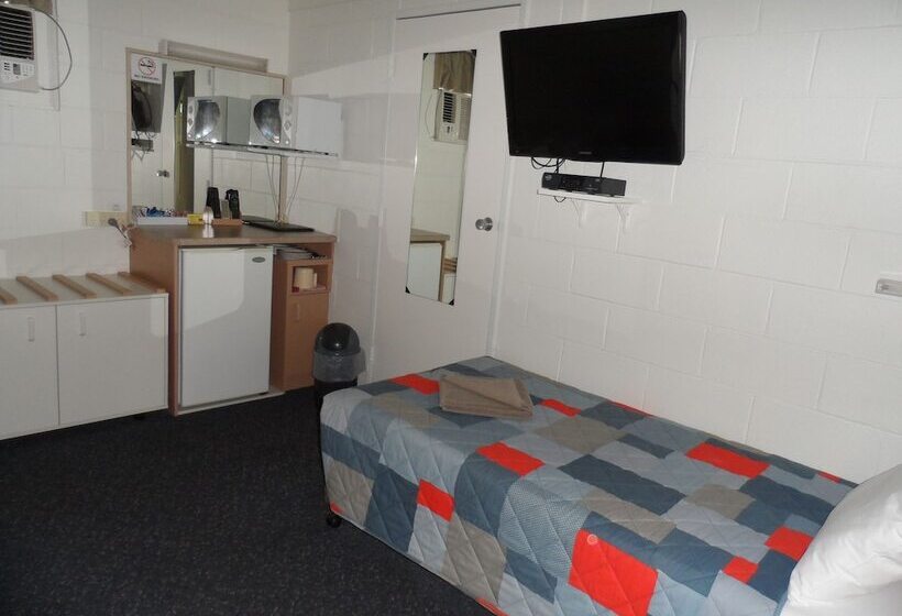 Номер Стандарт, Oakey Motel