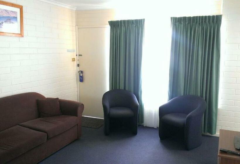 패밀리 룸, Oval Motel   Murray Bridge