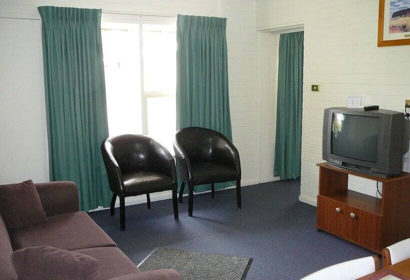 패밀리 룸, Oval Motel   Murray Bridge
