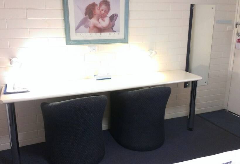 스탠다드 룸, Oval Motel   Murray Bridge