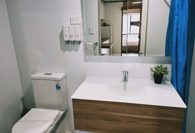 스탠다드 스튜디오, Oval Motel   Murray Bridge