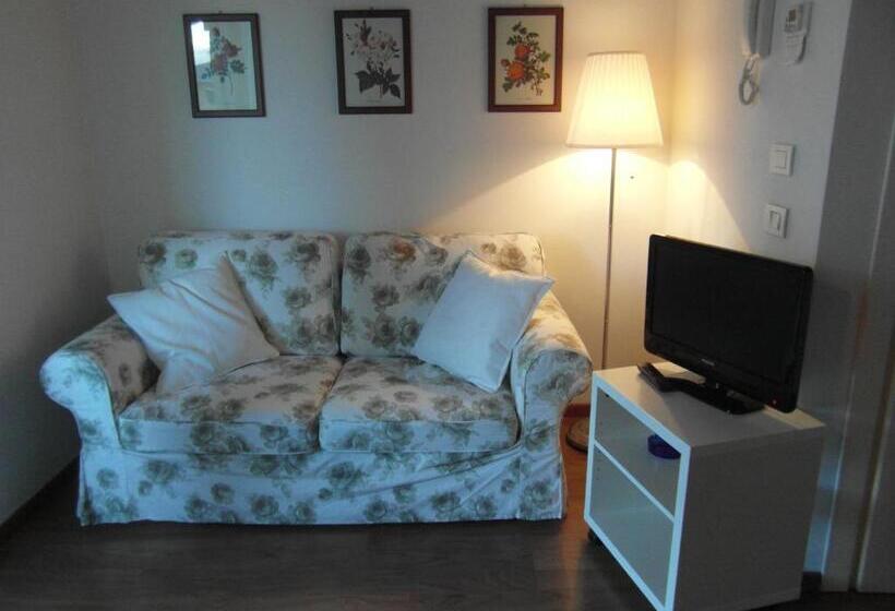 דירת חדר, Residence I Fiori