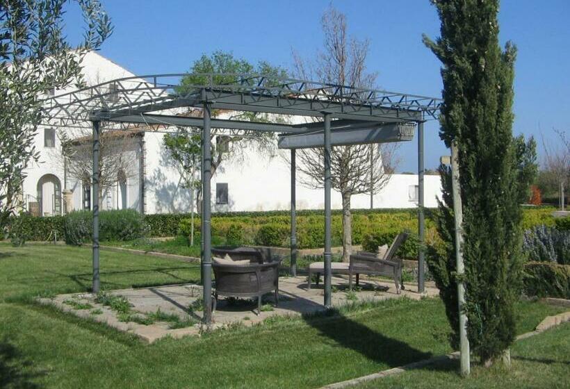 ‫فيلا غرفة نوم واحدة, Fonte Del Lupo