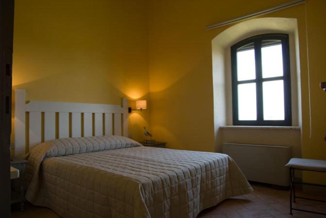 شقة غرفة واحدة, Fonte Del Lupo