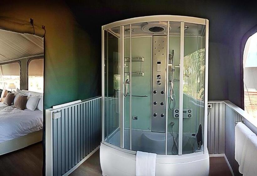 چادر با خدمات رفاهی استاندارد, Thou Walla Sunset Retreat