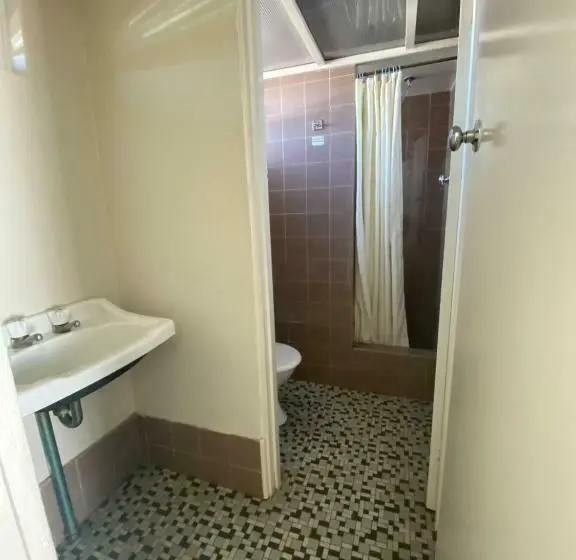 Standard-huone, The Astor Hotel Motel