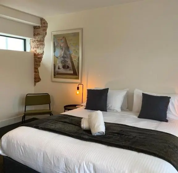 Premium Kolmen Hengen Huone, The Astor Hotel Motel