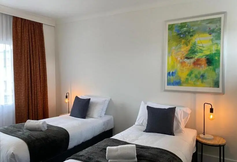 Premium Kolmen Hengen Huone, The Astor Hotel Motel