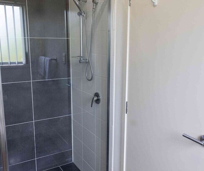 סוויטה אקזקיוטיב, Wynnum Anchor Motel