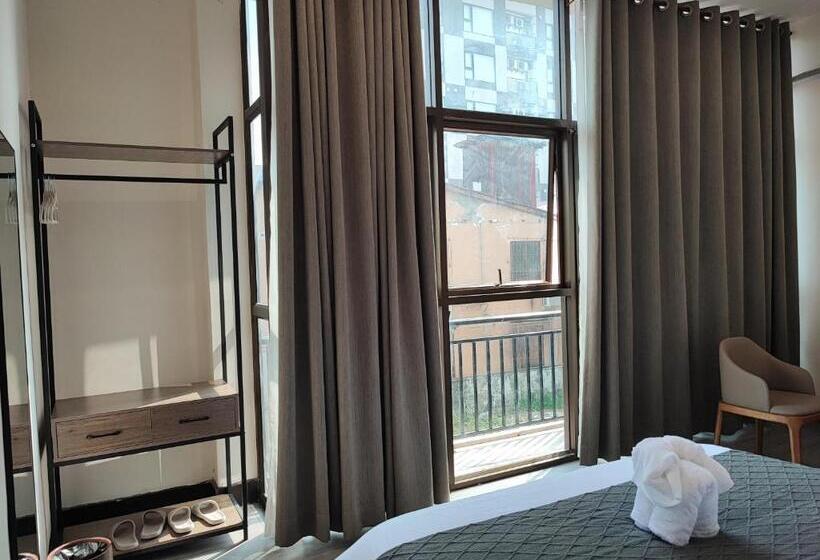 Quarto Estandar, Amazon Central