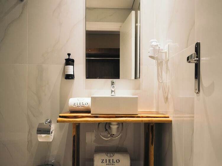 اتاق استاندارد یک نفره, Zielo