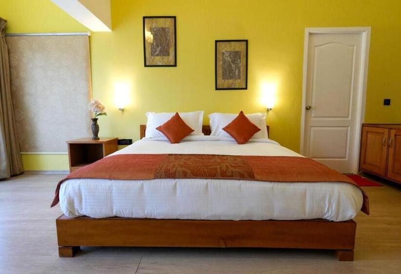 Quarto Deluxe, Akkandi Veedu Fairy Falls By Xacro