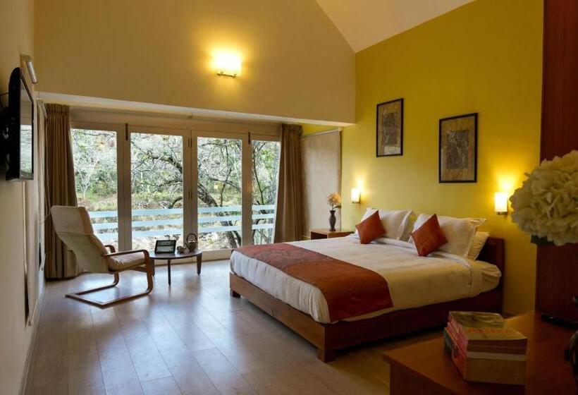 Quarto Deluxe, Akkandi Veedu Fairy Falls By Xacro