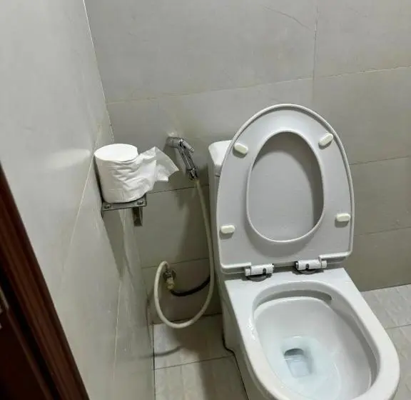 اتاق استاندارد, Hoàng Khiêm