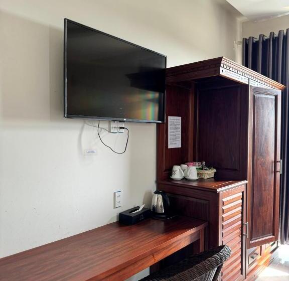 اتاق استاندارد سه تخته با بالکن, Hoàng Khiêm