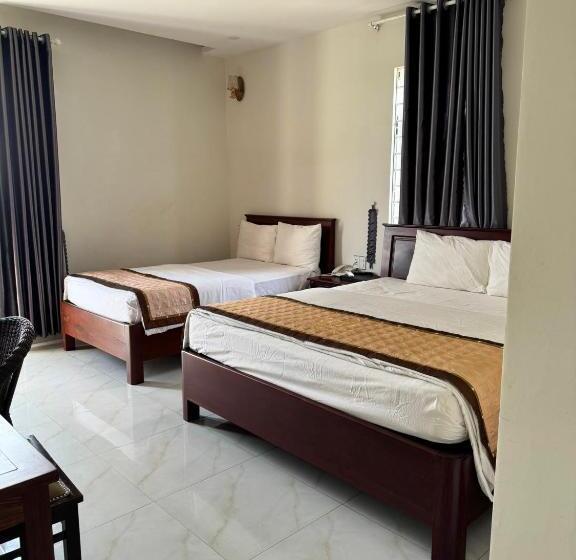 اتاق استاندارد سه نفره, Hoàng Khiêm