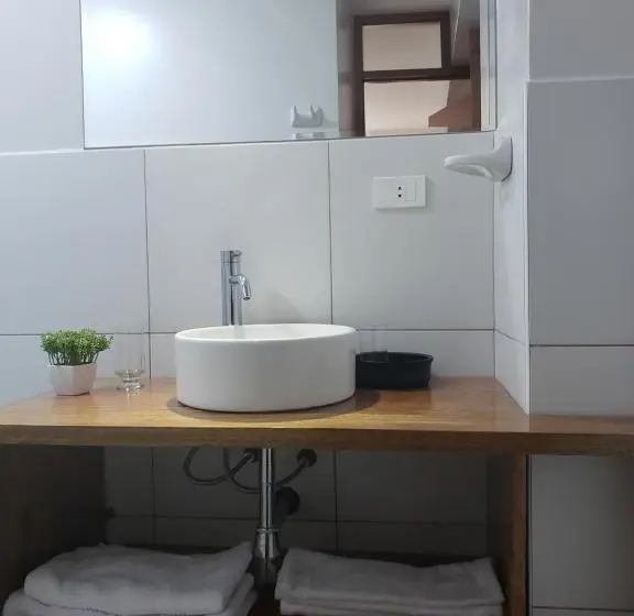 スタンダードトリプルルーム, Hostal ñan Tika