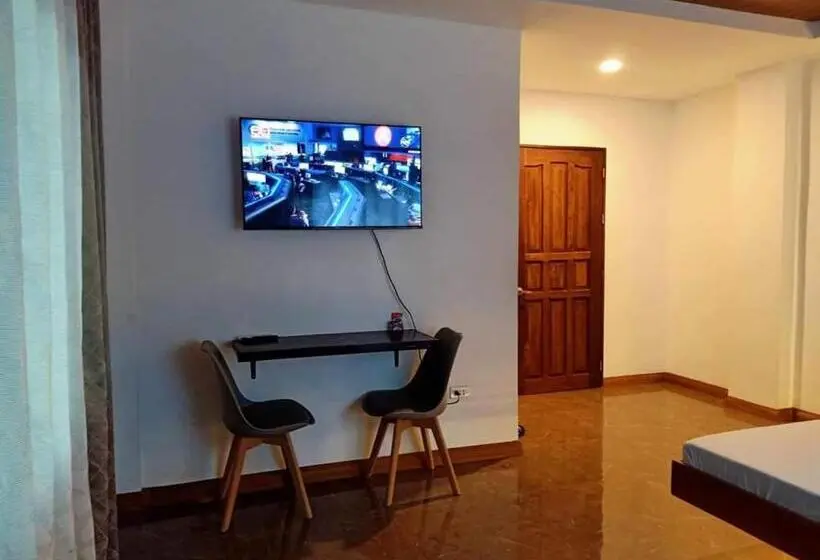 Deluxe room with river view, Gbu Loboc River Guesthouse