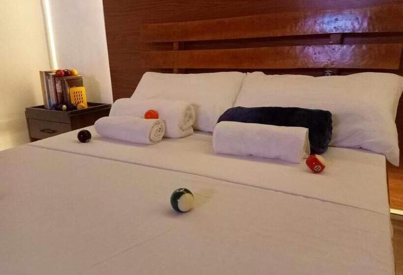 Deluxe room with river view, Gbu Loboc River Guesthouse