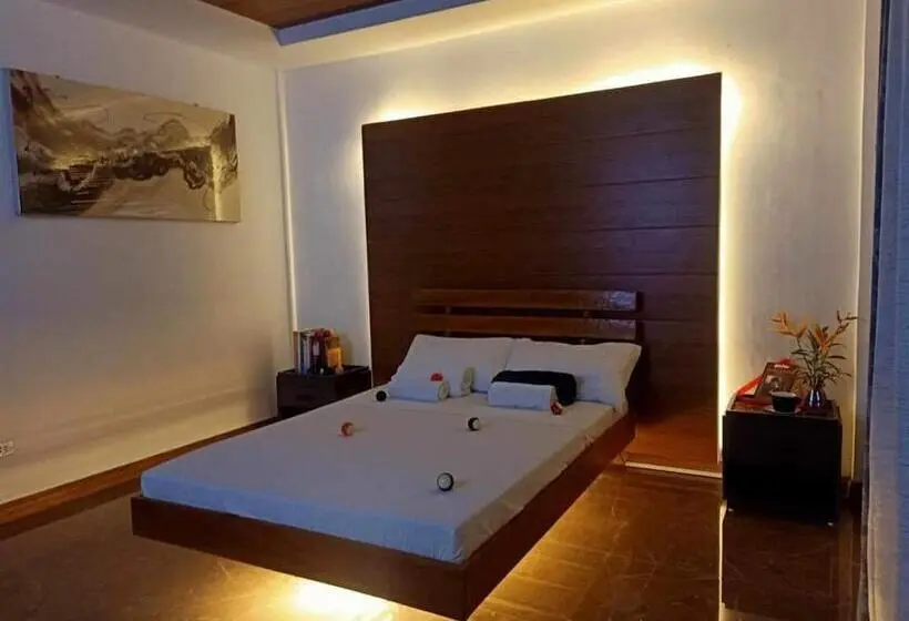 Deluxe room with river view, Gbu Loboc River Guesthouse