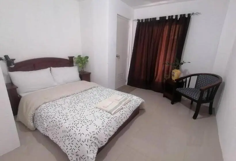 Standard-huone, Grin Mcfly International Beachfront Guest House