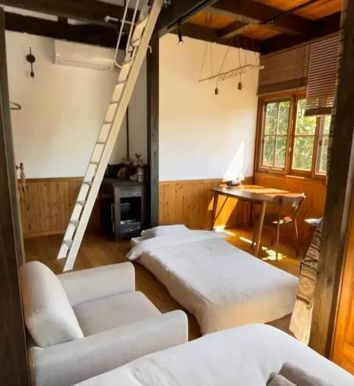 ファミリールーム, Wood Be Good Inn