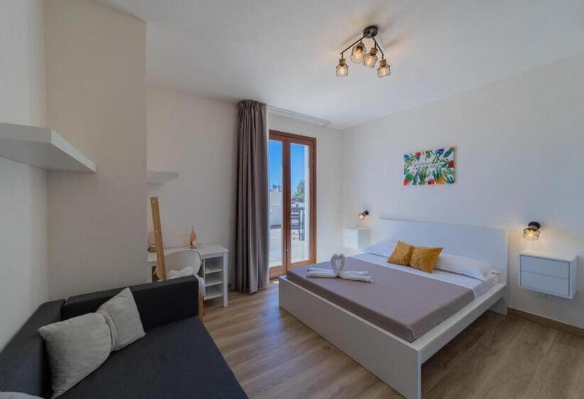 غرفة قياسية ثلاثية, Baglio Tuzza