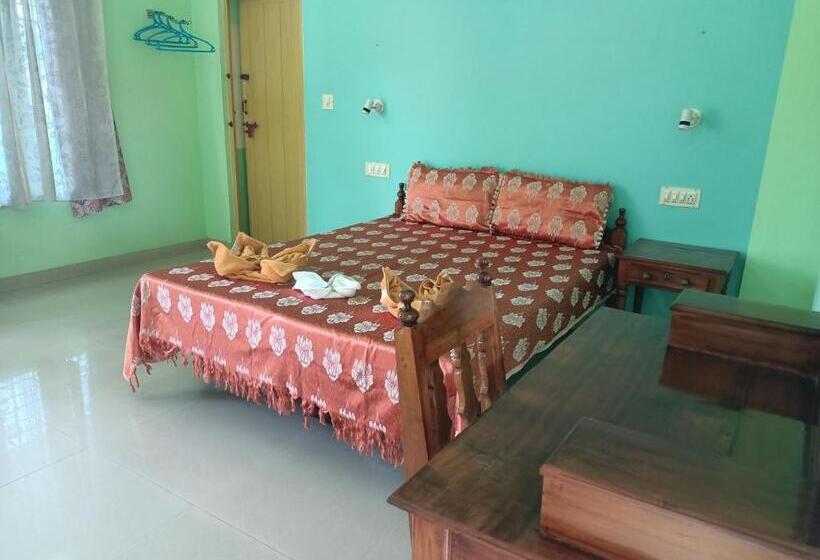 Quarto Estandar, Cosmic Holiday Inn