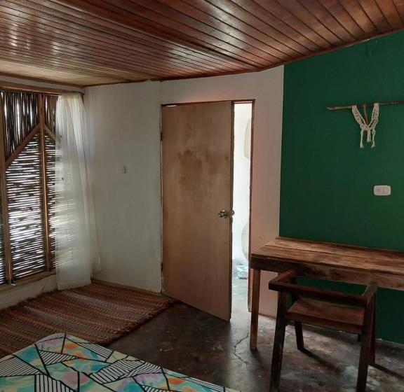 חדר סטנדרט נוף לגינה, Hostel Nugeku