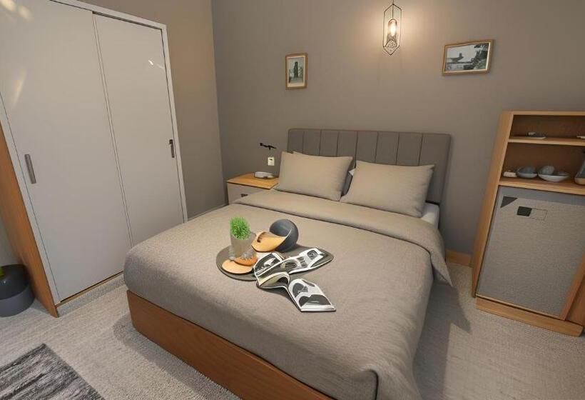 اتاق لوکس با تخت بزرگ, Royal Gem View