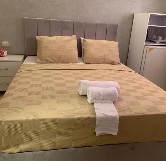 اتاق لوکس با تخت بزرگ, Royal Gem View