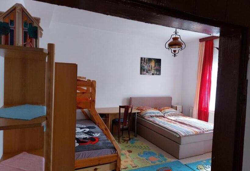 バスルーム共有のトリプルスタンダード, Gasthof Oberschmiede