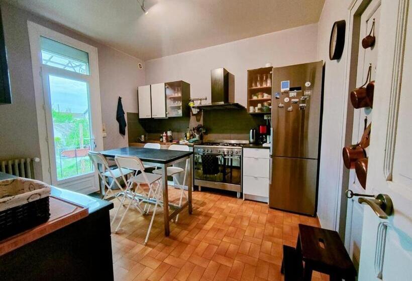 בית, חדר שינה 1, Home   Champoulains   Séjour à Auxerre