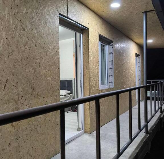 스탠다드 룸, Welcome