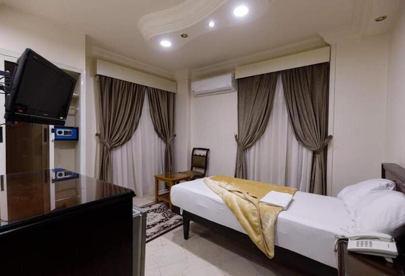 اتاق استاندارد یک نفره, Badr Hotel Assiut