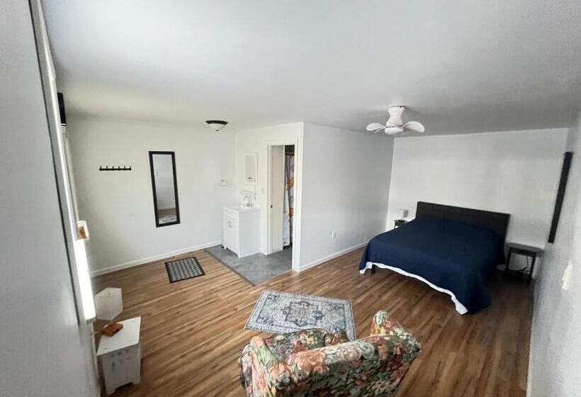 غرفة قياسية, Littlebetty S Landingpad