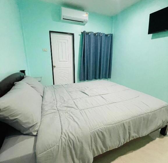 اتاق لوکس, Nun Guest House