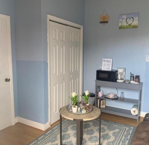 اتاق استاندارد, Quiet Haven