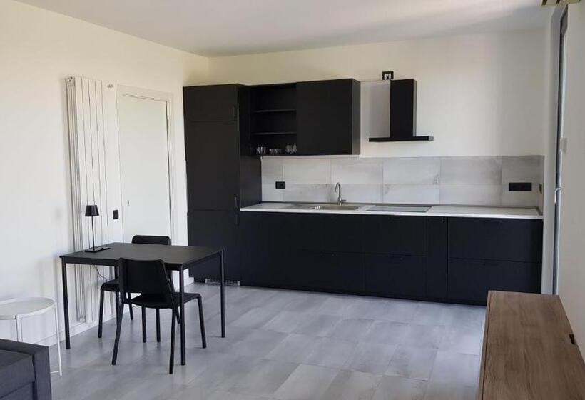 חדר סטנדרט, Black And White B&b Urgnano