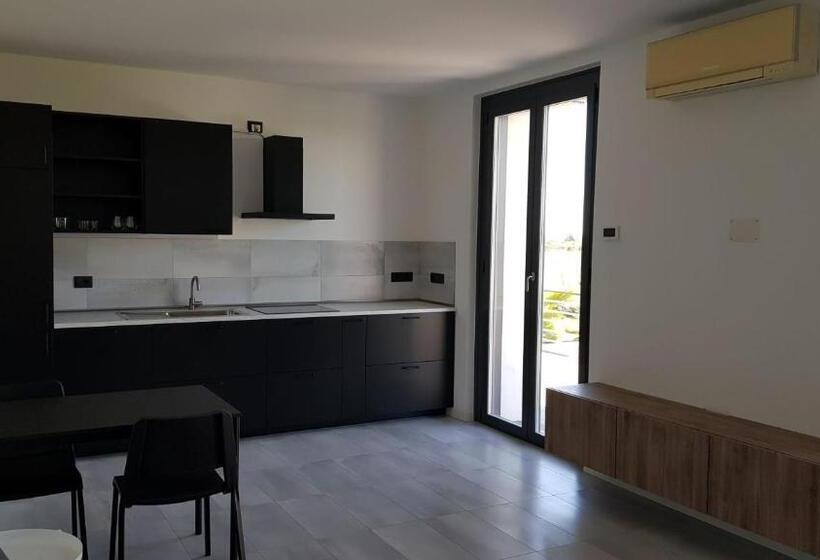 חדר סטנדרט, Black And White B&b Urgnano