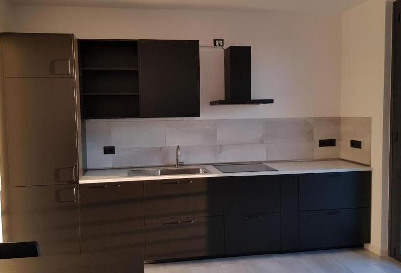 חדר סטנדרט, Black And White B&b Urgnano