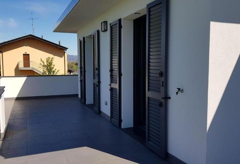 חדר סטנדרט, Black And White B&b Urgnano