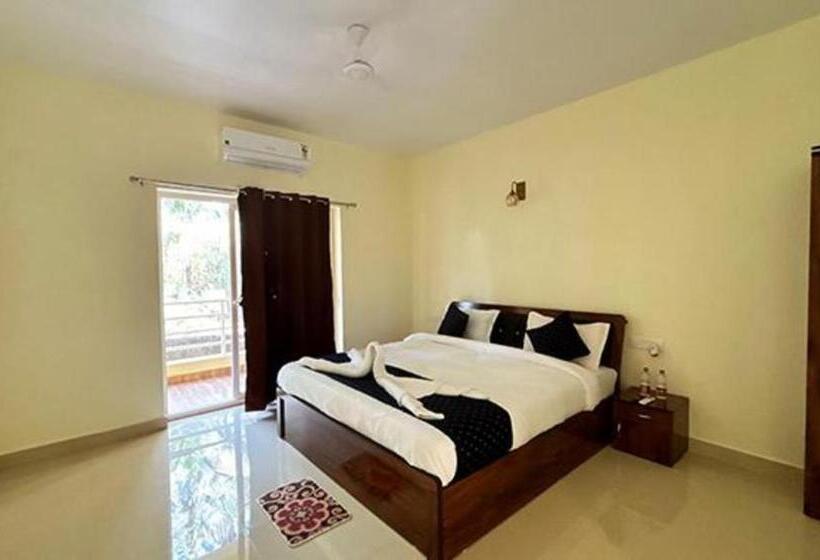 Номер Deluxe, Fabhotel Sterling Garden