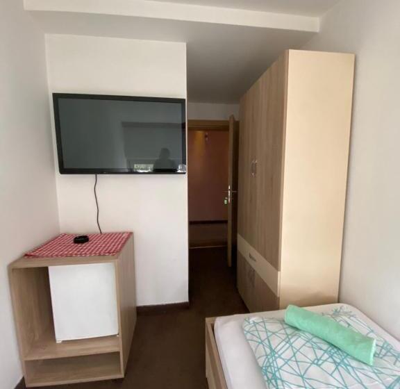 اتاق اکونومی یک تخته, Irish