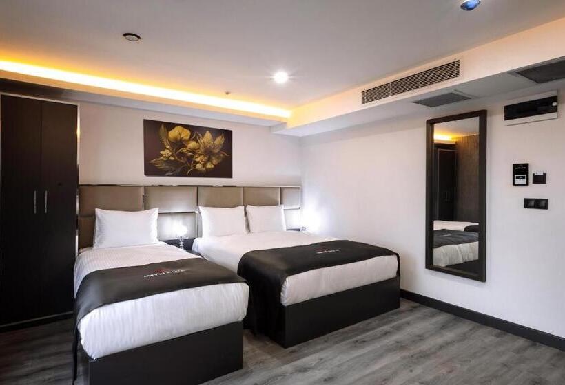 غرفة ديلوكس عائلية, Meyzi