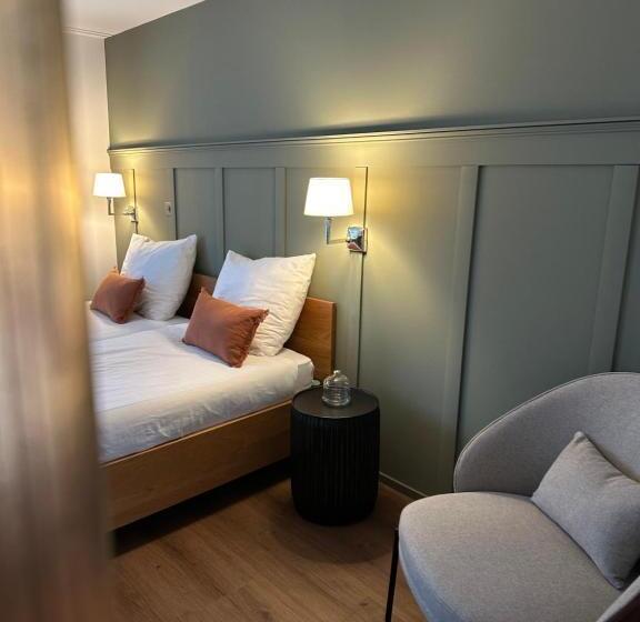 スタンダードルーム, Peterhof Sarnen