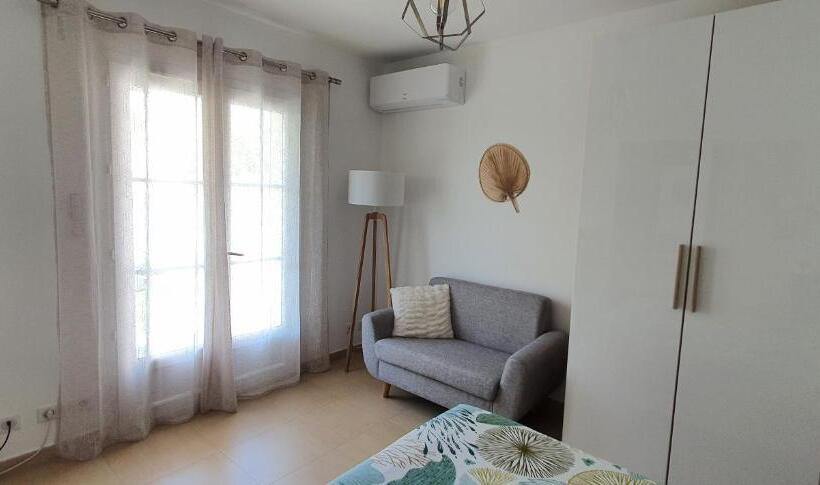 Номер Стандарт, Chambre Indépendante Avec Terrasse Et Jardin Privatif